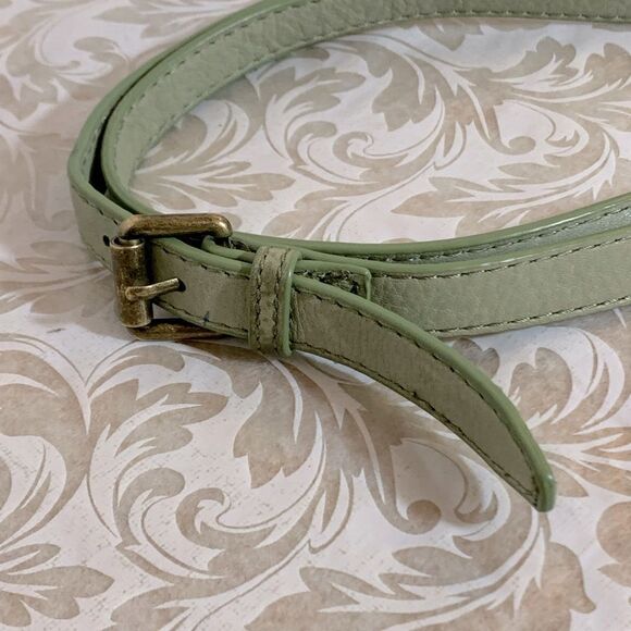 Crossbody Handbag Replacement Strap 44” Green Vegan Leather & Brass Tone Clips - Picture 3 of 5